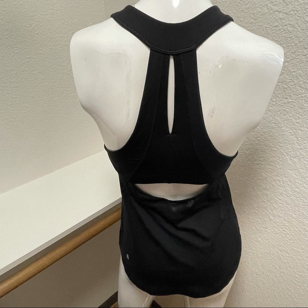 Lululemon Run🏃♀️Make It Count Tank Sz 6 = Sm - Picture 5 of 9